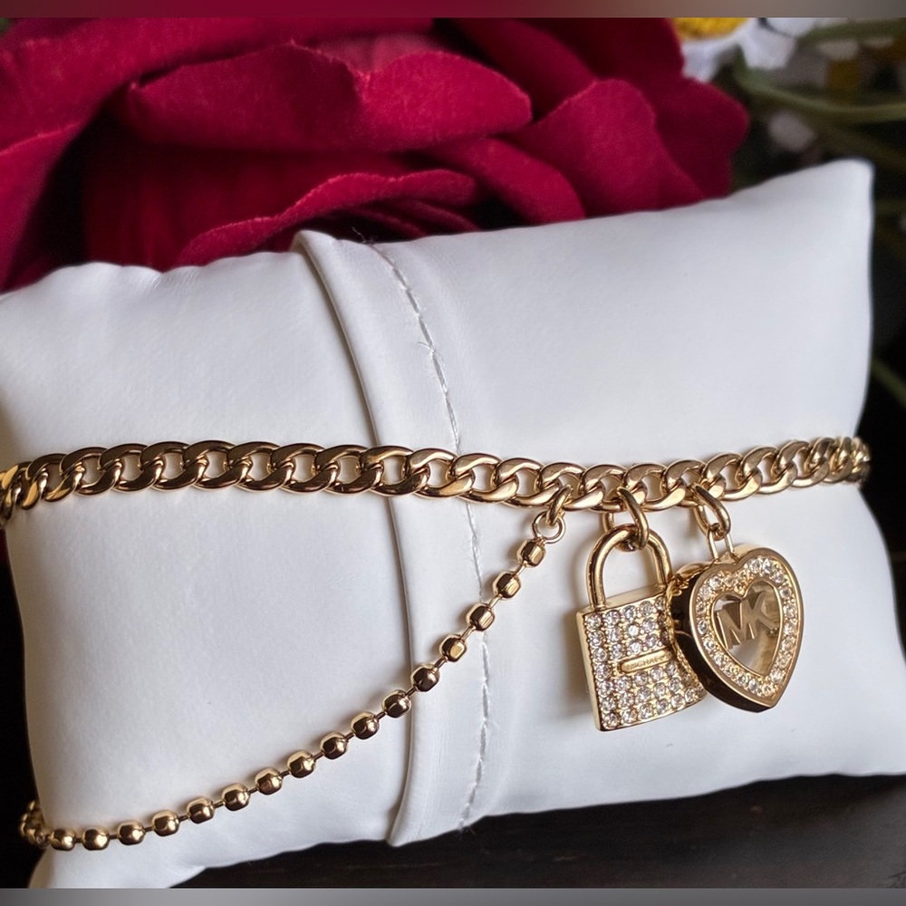 MICHAEL KORS Bracelet,Michael Kors Gold Bracelet. - Picture 2 of 9